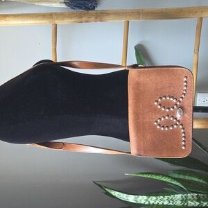 American West  Cowhide/Leather Flap Handbag Shoulder Strap Multi Pockets